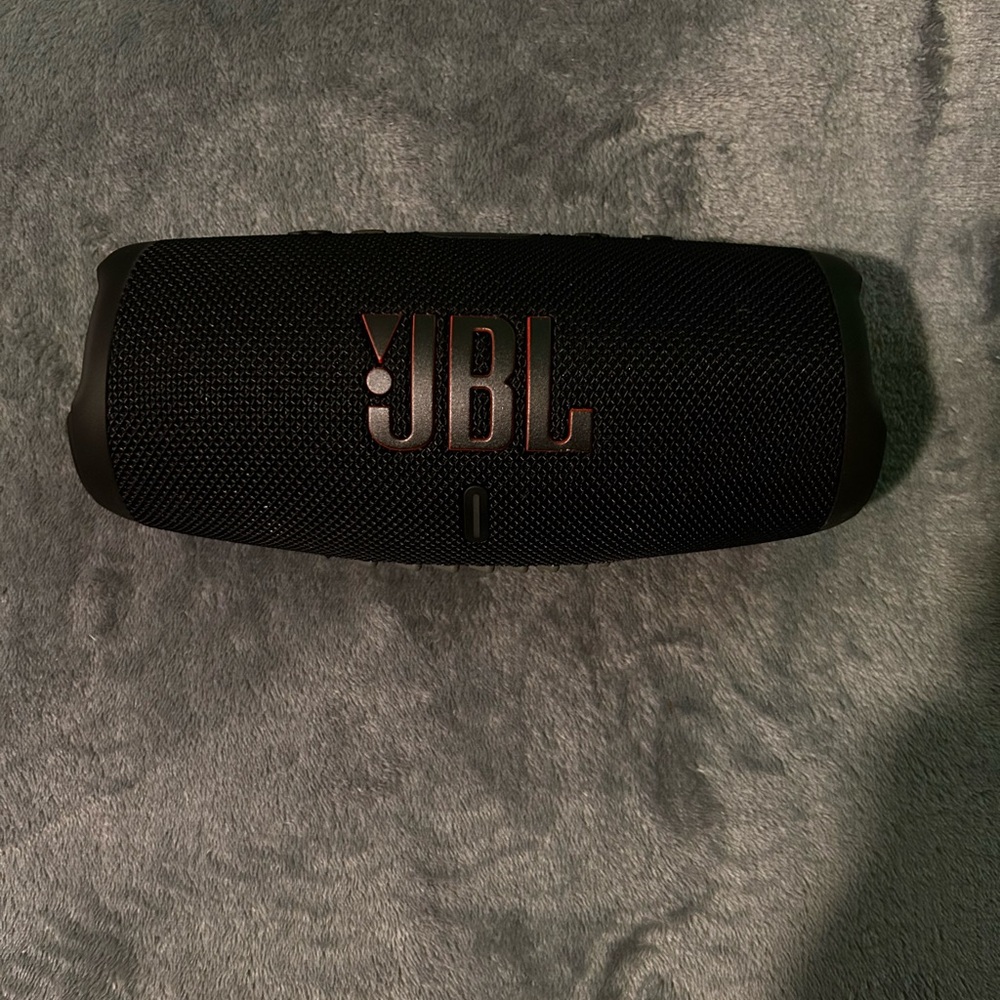 JBL Charge 5 Black Portable Bluetooth Speaker with Mesh Grill